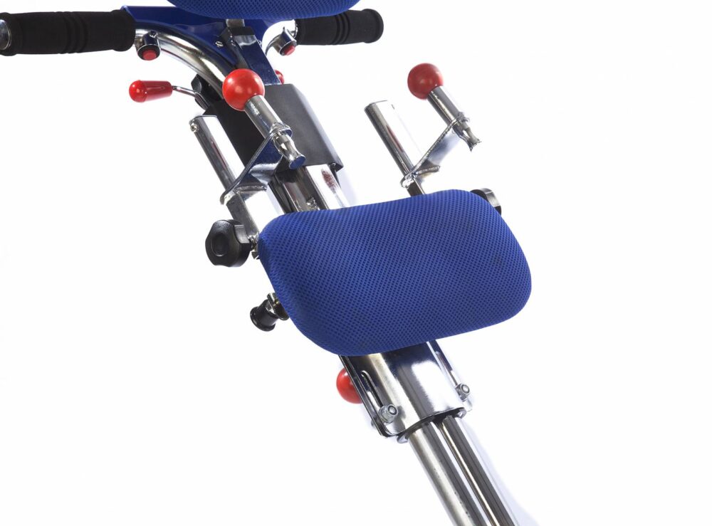 POMŮCKOV Pásový schodolez LG 2004