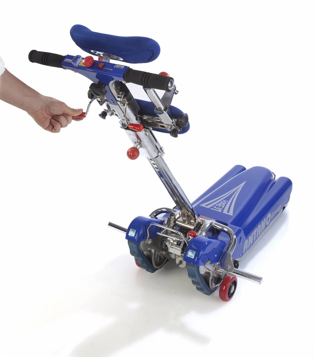 POMŮCKOV Pásový schodolez LG 2004