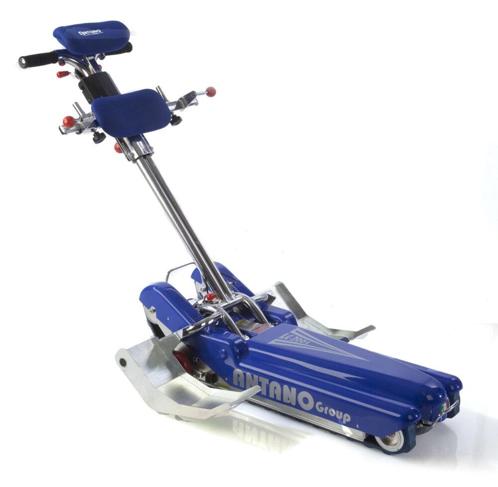 POMŮCKOV Pásový schodolez LG 2004