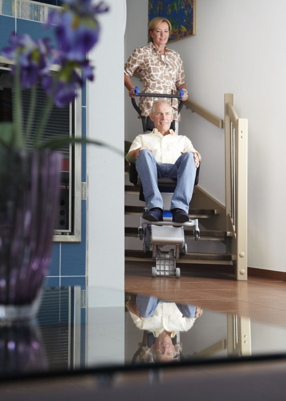 Kolečkový schodolez, zvláštní pomůcka, přeprava imobilních osob, jako invalidní vozík, bezbariérový