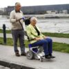 Kolečkový schodolez, zvláštní pomůcka, přeprava imobilních osob, jako invalidní vozík, bezbariérový