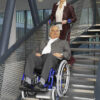 Kolečkový schodolez, zvláštní pomůcka, přeprava imobilních osob, jako invalidní vozík, bezbariérový