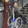 Kolečkový schodolez, zvláštní pomůcka, přeprava imobilních osob, jako invalidní vozík, bezbariérový