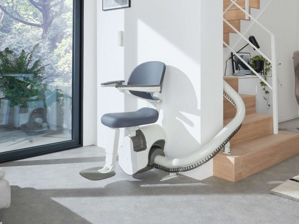 POMŮCKOV schodišťová sedačka Flow X