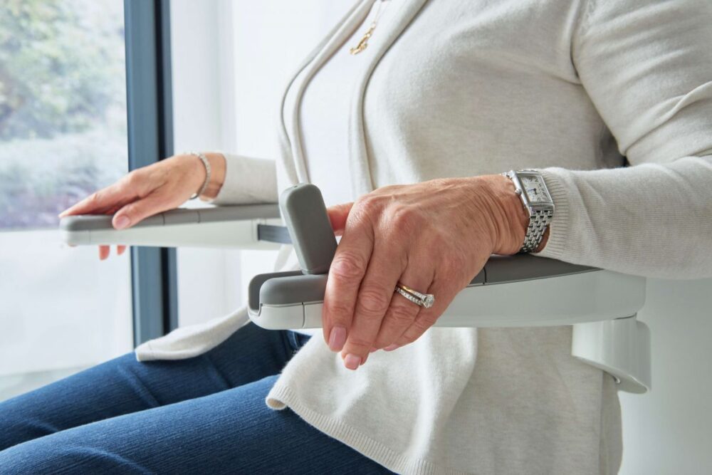 POMŮCKOV schodišťová sedačka Flow X