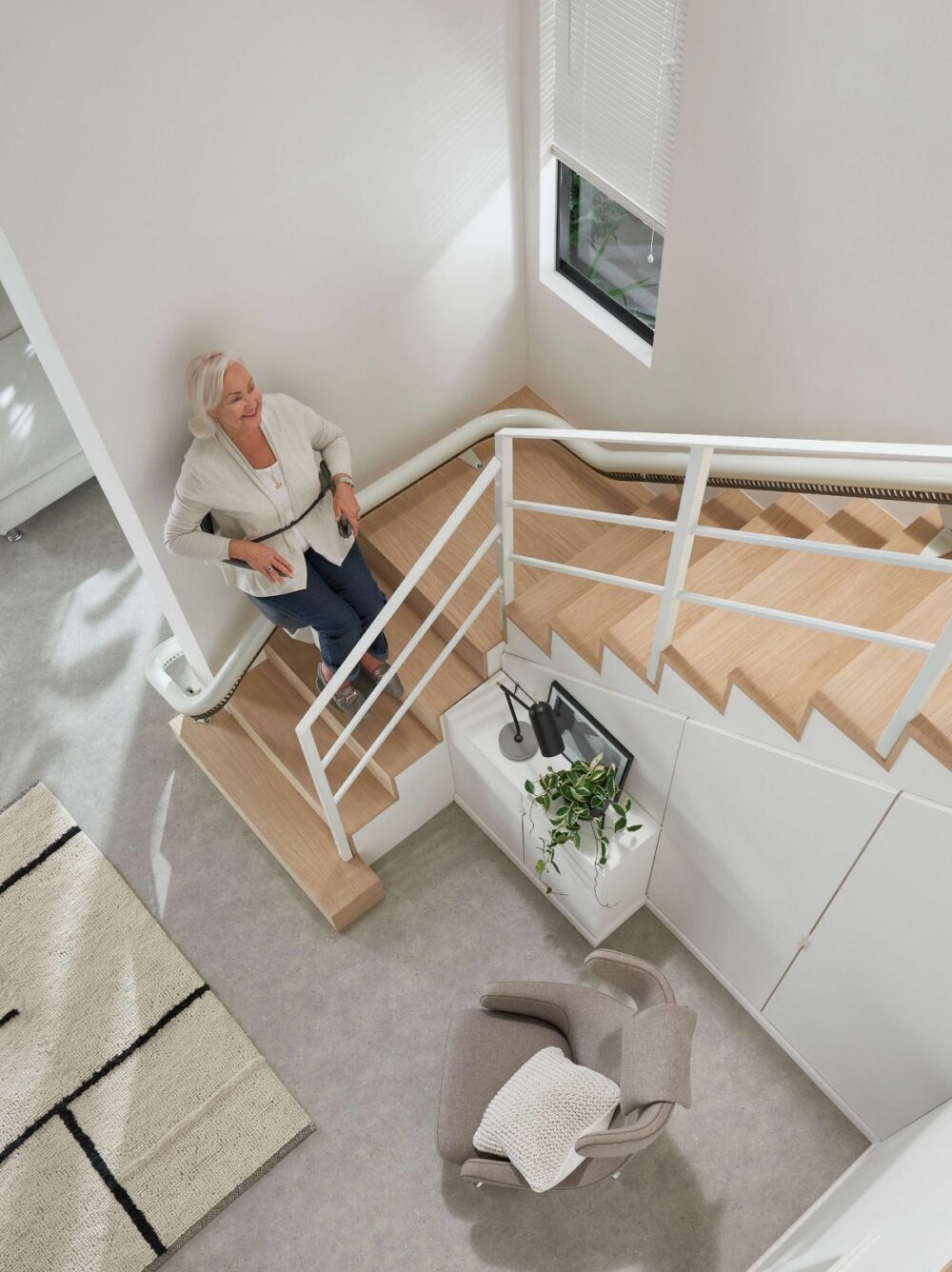 POMŮCKOV schodišťová sedačka Flow X