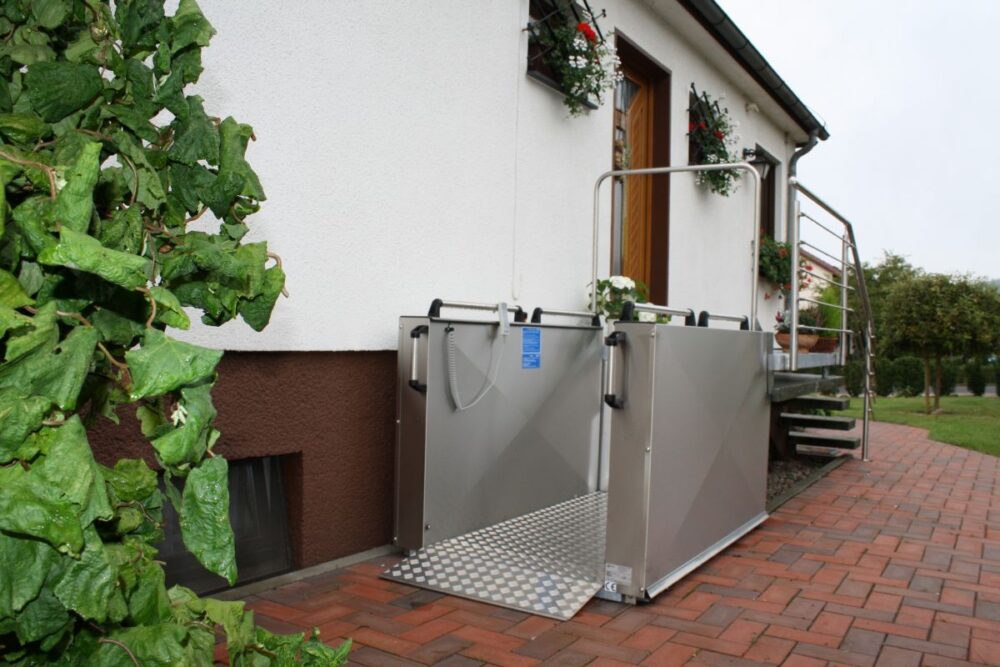 POMŮCKOV svislá zdvihací plošina Herkules