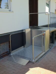 POMŮCKOV svislá zdvihací plošina Herkules