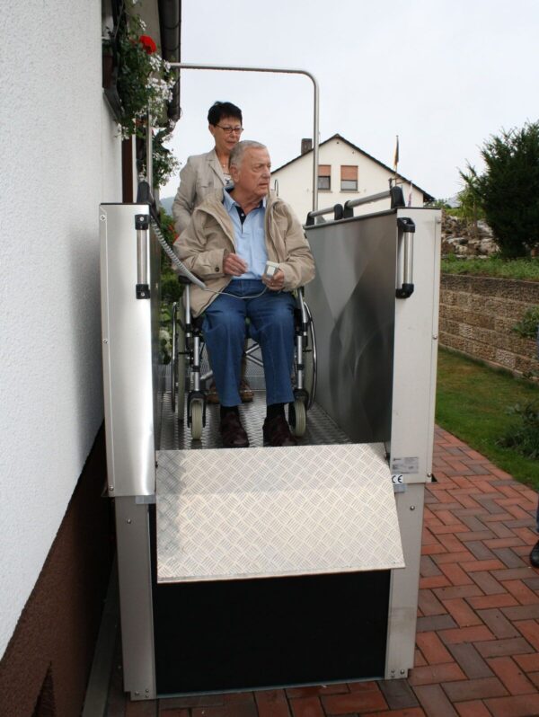 POMŮCKOV svislá zdvihací plošina Herkules