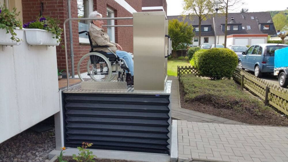 POMŮCKOV svislá zdvihací plošina Herkules