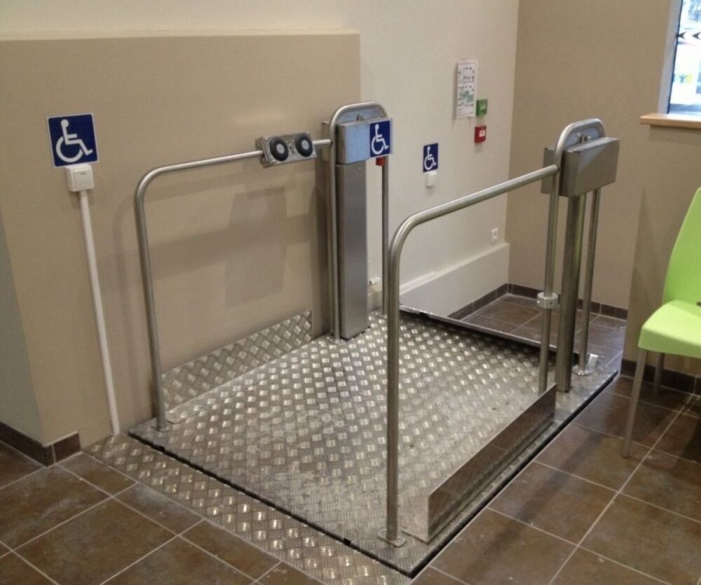 POMŮCKOV svislá zdvihací plošina Herkules