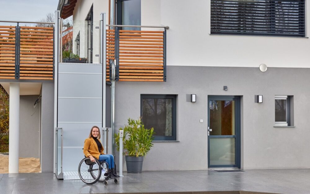 POMŮCKOV svislá zdvihací plošina UnaPorte